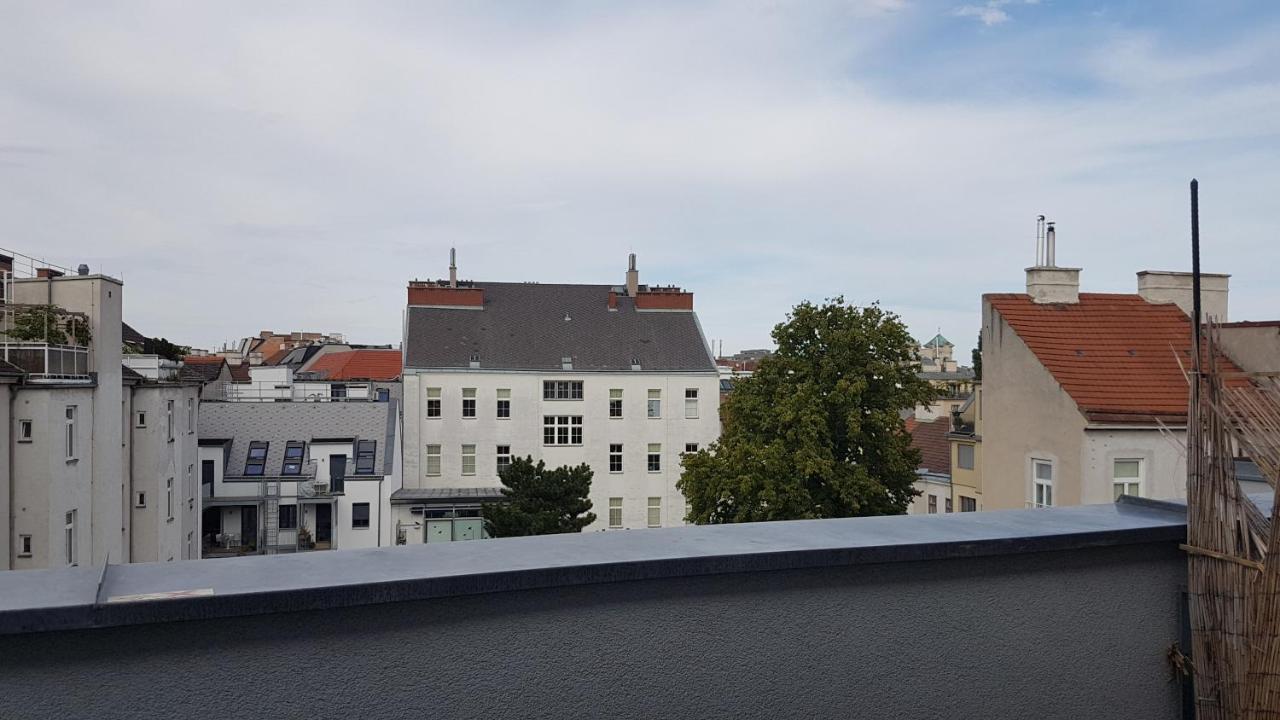 Moderne Maisonette Mit Terrasse Wina Bagian luar foto