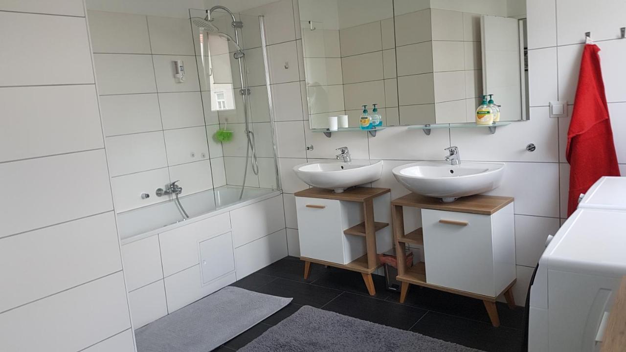 Moderne Maisonette Mit Terrasse Wina Bagian luar foto